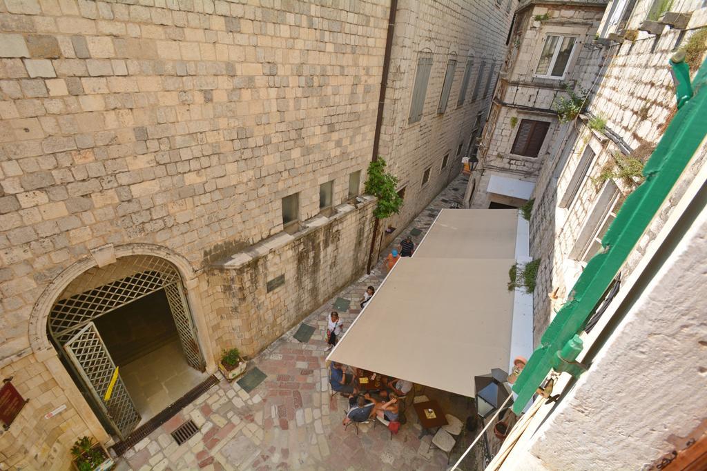 Studios Belvi Kotor Kültér fotó