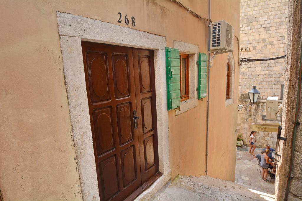 Studios Belvi Kotor Kültér fotó